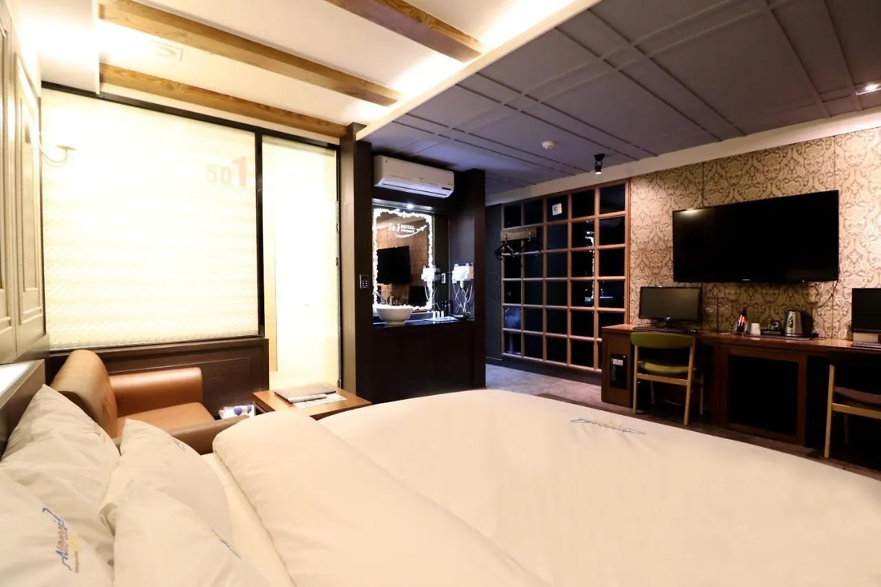Hotel Airport Busan 3*,